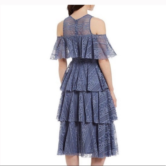 Gianni Bini tiered lace cold-shoulder dress - Picture 10 of 16